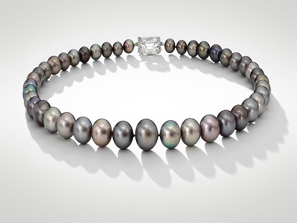 Sotheby´s subastará un singular collar de perlas grises