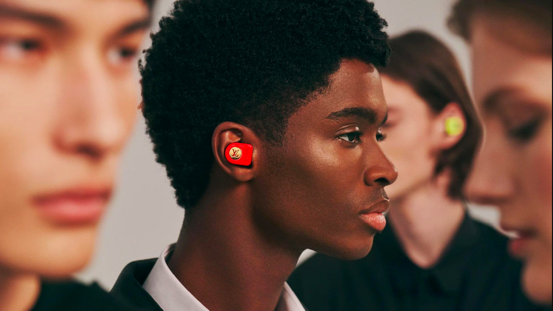 Cuánto pagarías por los audífonos inalámbricos de Louis Vuitton?