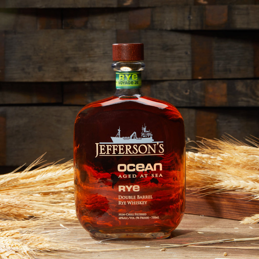 Jefferson’s Bourbon lanza un nuevo whisky viajero, añejado entre contenedores marítimos