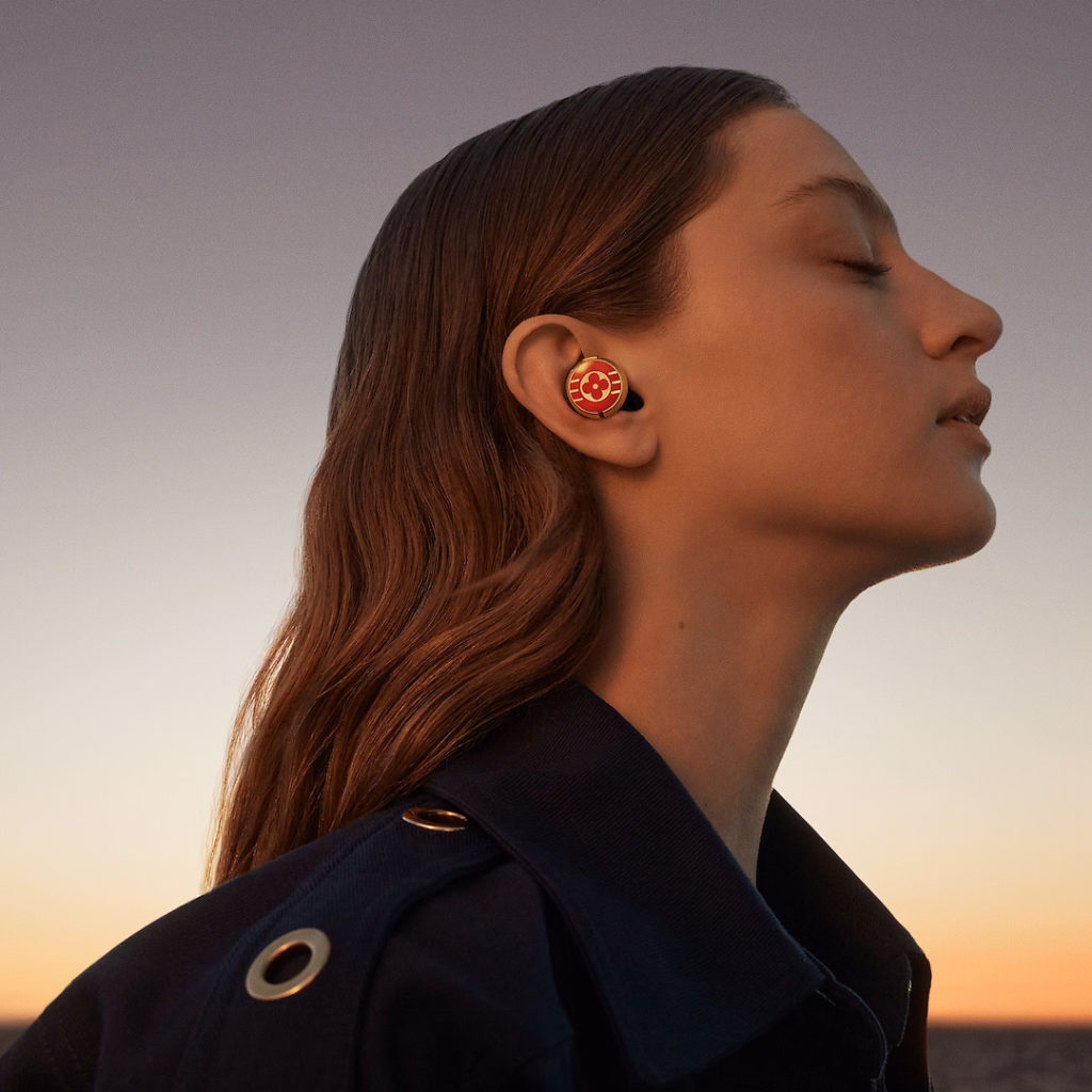 Los nuevos audífonos inalámbricos de Louis Vuitton