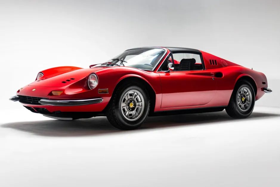 Cher Vende Su Ferrari Dino 246 Gts 1972 En Más De Medio Millón De Dólares